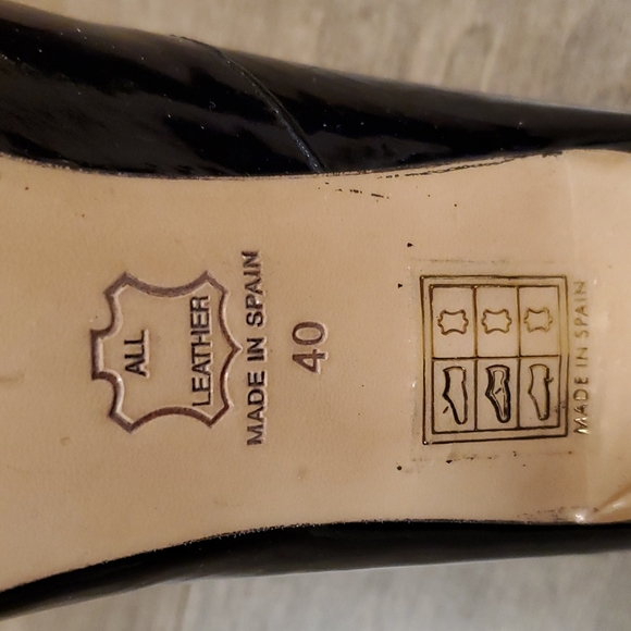 LK Bennett black patent heels - Picture 8 of 10